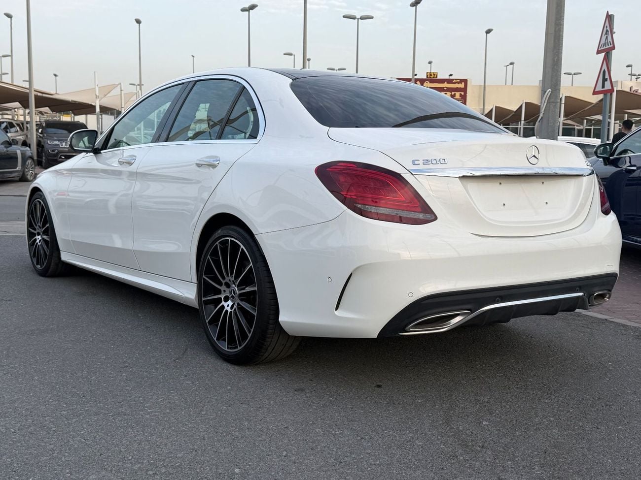 مرسيدس بنز C 200 AMG