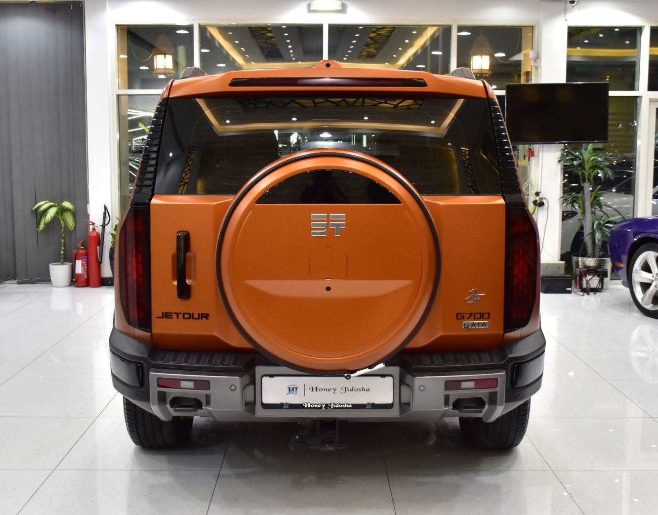 جيتور G700 FLAGSHIP EXCELLENT DEAL for our Jetour G700 Flagship / Ivory ( 2026 Model ) in Orange Color Color GCC Specs
