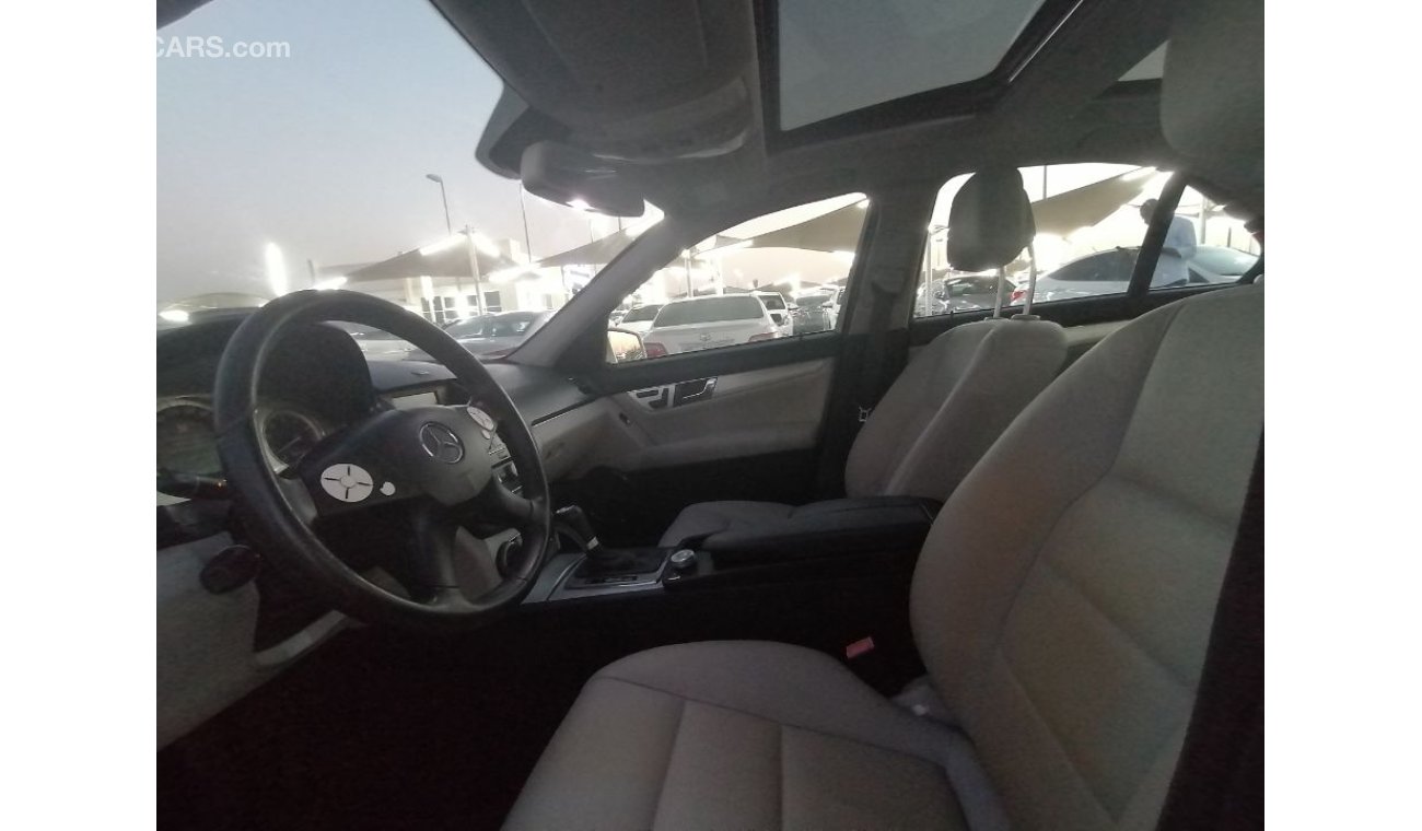 Mercedes-Benz C 280 2009 GCC SPECEFECATION VERY CLEAN INSIDE AND OUT SIDE WITHOUT ACCEDENT