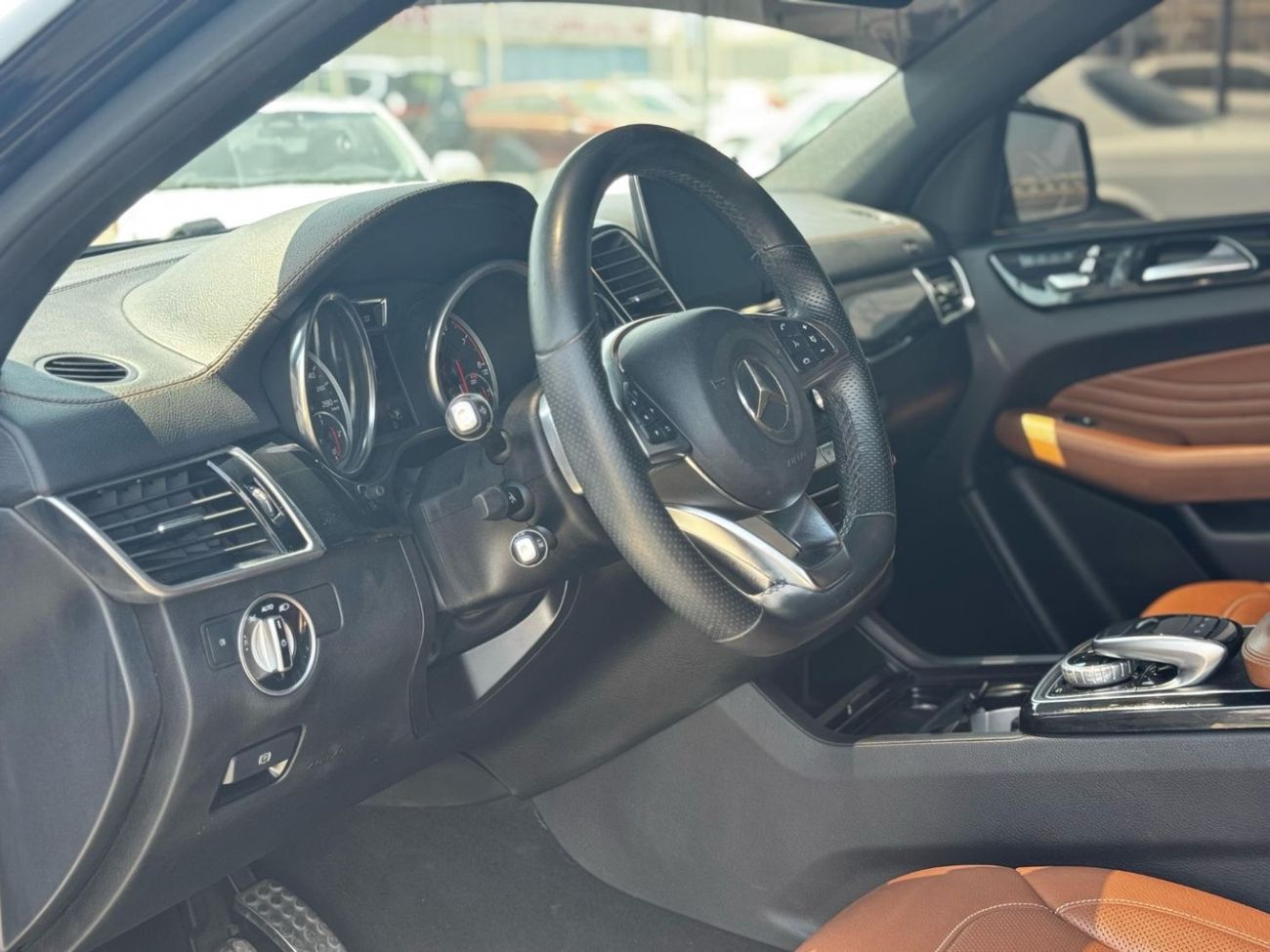 مرسيدس بنز GLE 43 AMG Std 3.0L