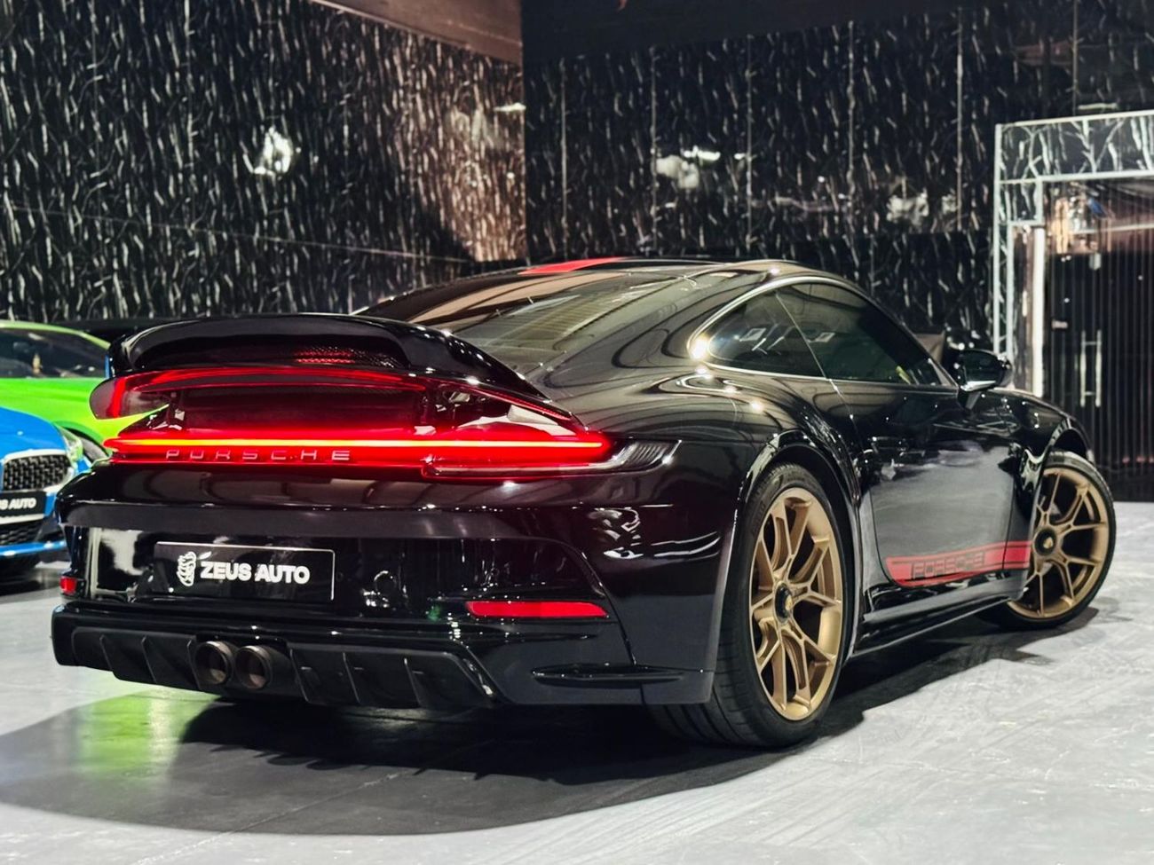 Porsche 911 Carrera 3.0L (444 HP) Coupe 2020 Porsche 911 Carrera, Warranty, Just Been Serviced, Excellent Condit