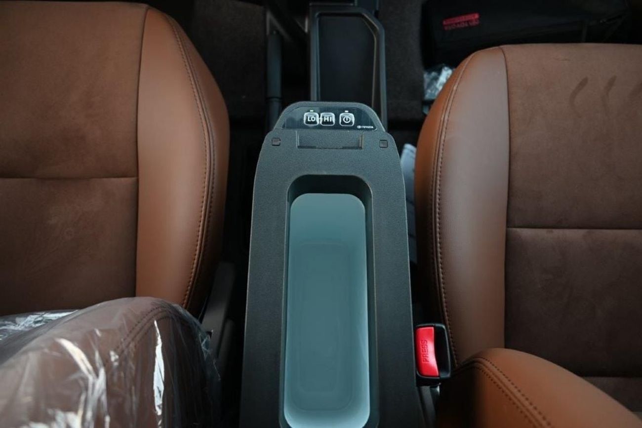 Toyota Land Cruiser 70 S-DLX 2.8L (5 Door) ONLY FOR EXPORT