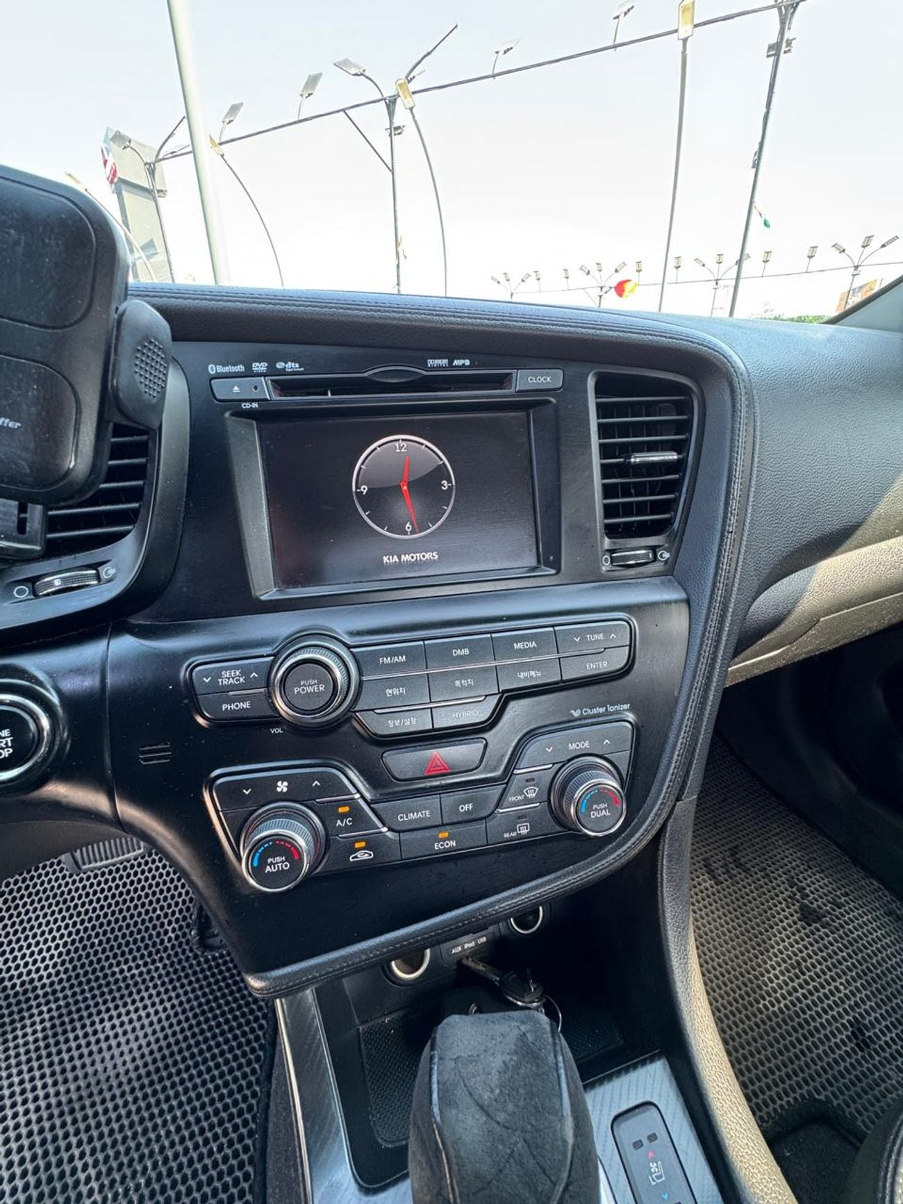 Kia Optima LX Deluxe 2.4L