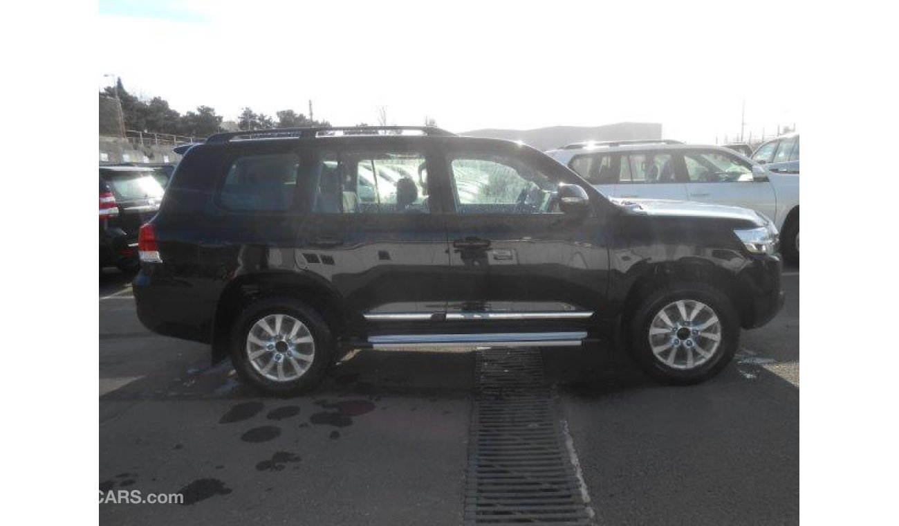 Toyota Land Cruiser GXR V6, PETROL