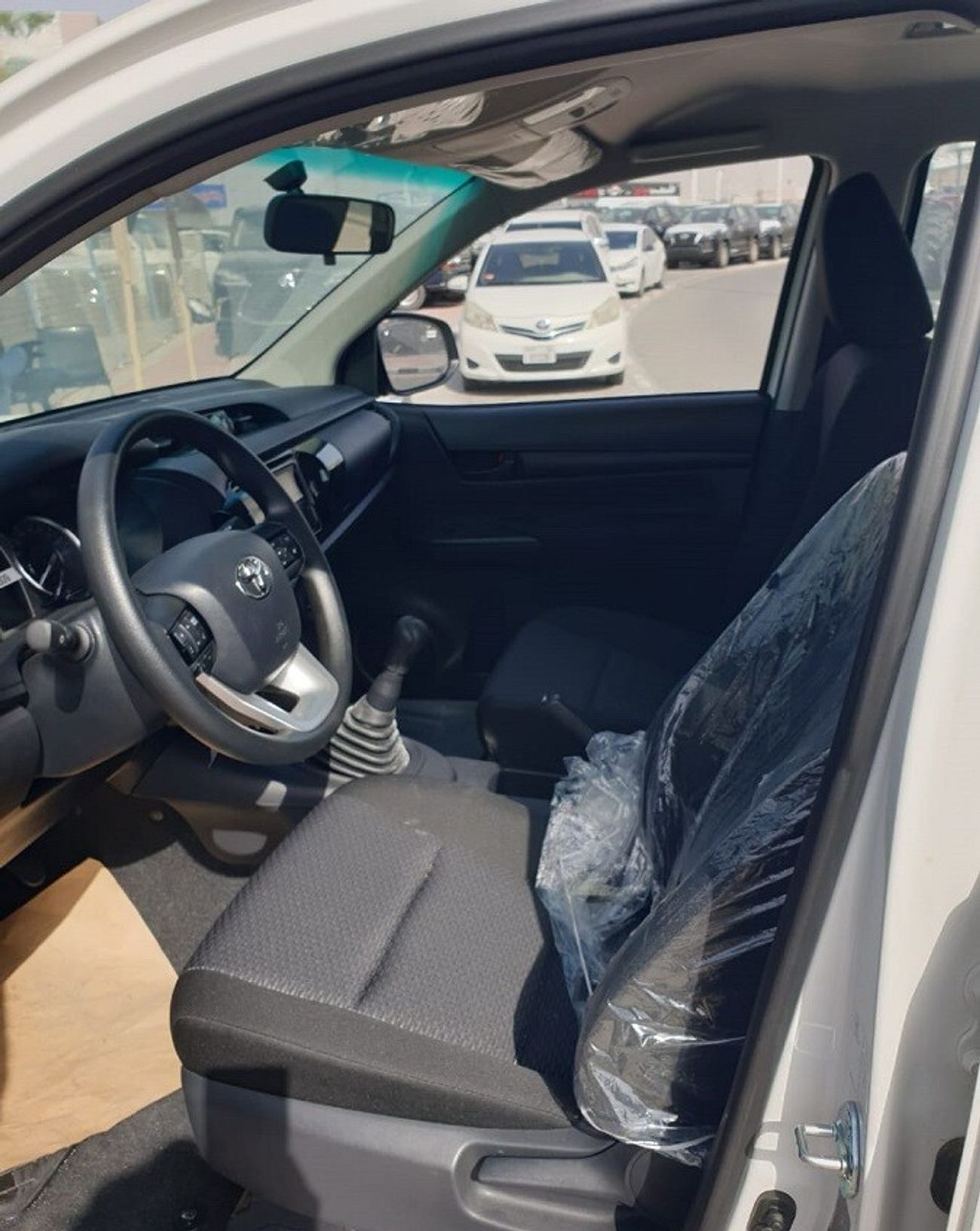 Toyota Hilux PICKUP MANUAL - 2023    (DIESEL) - BRAND NEW