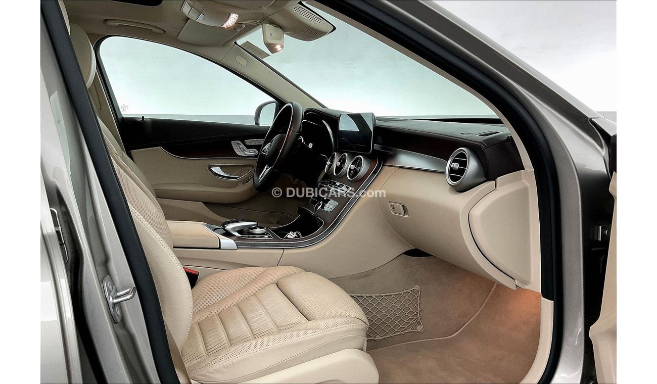 Mercedes-Benz C 200 Premium + (AMG Line)