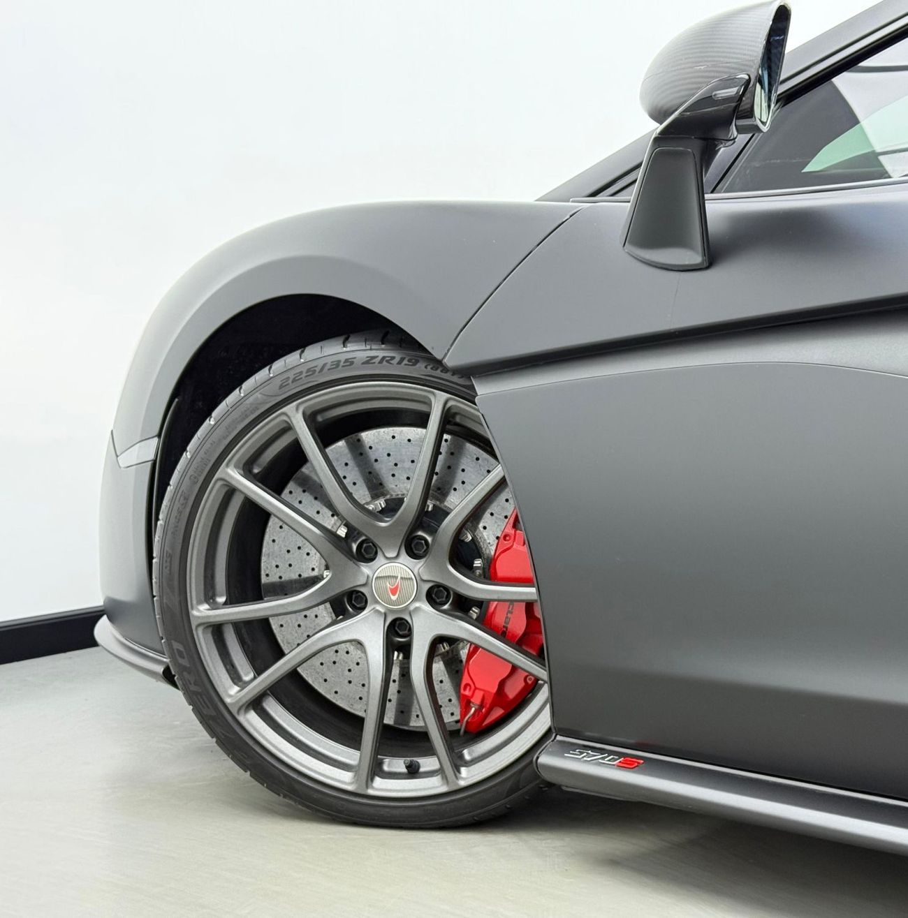 McLaren 570S 2017 Mclaren 570 S, 2025 Mclaren Warranty, Full Mclaren Service History, Very Low Km, GCC