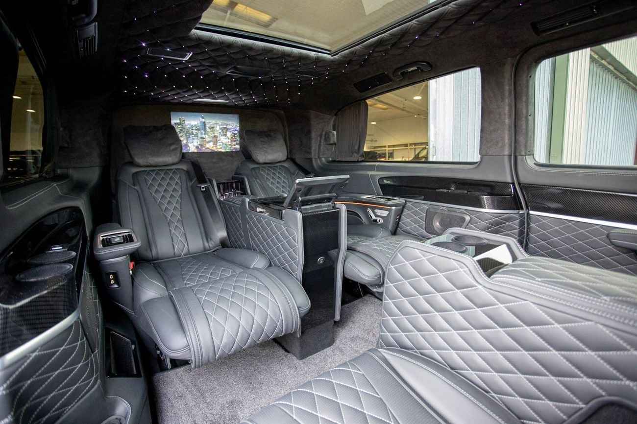 مرسيدس بنز V 300 Senzati® Jet Class® Oryx Edition® 6 Seat Ebony Leather