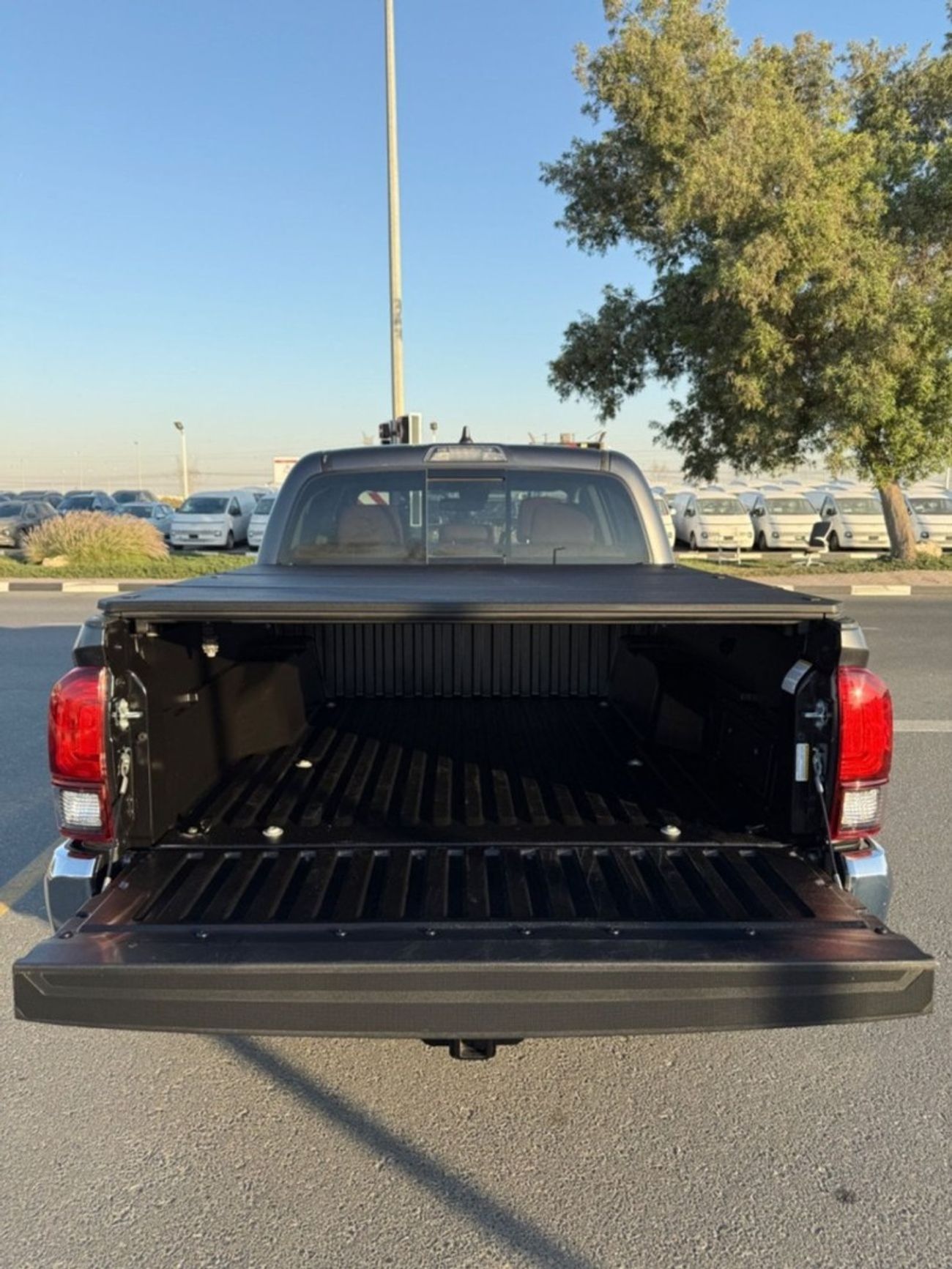 Toyota Tacoma 4x4 Drive 2 Key Leather Seat Full option