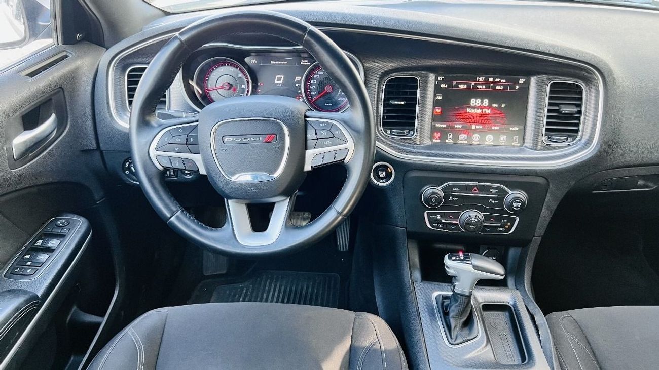 دودج تشارجر AED 870 PM | DODGE CHARGER SXT 2017 | V6 | GCC | MINT CONDITON