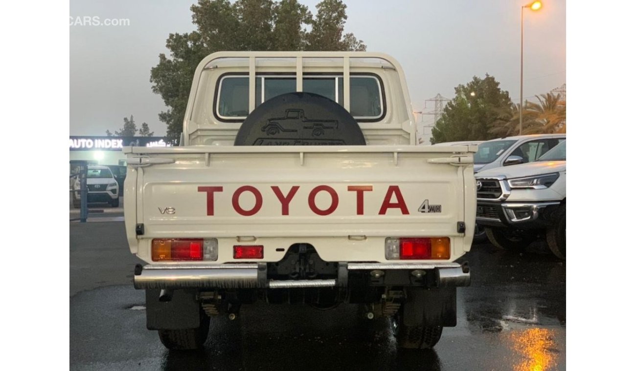 Toyota Land Cruiser Pick Up تويوتا لاندكروز بيك اب قمارتين  79DC 4.5 Limited MT MY2022