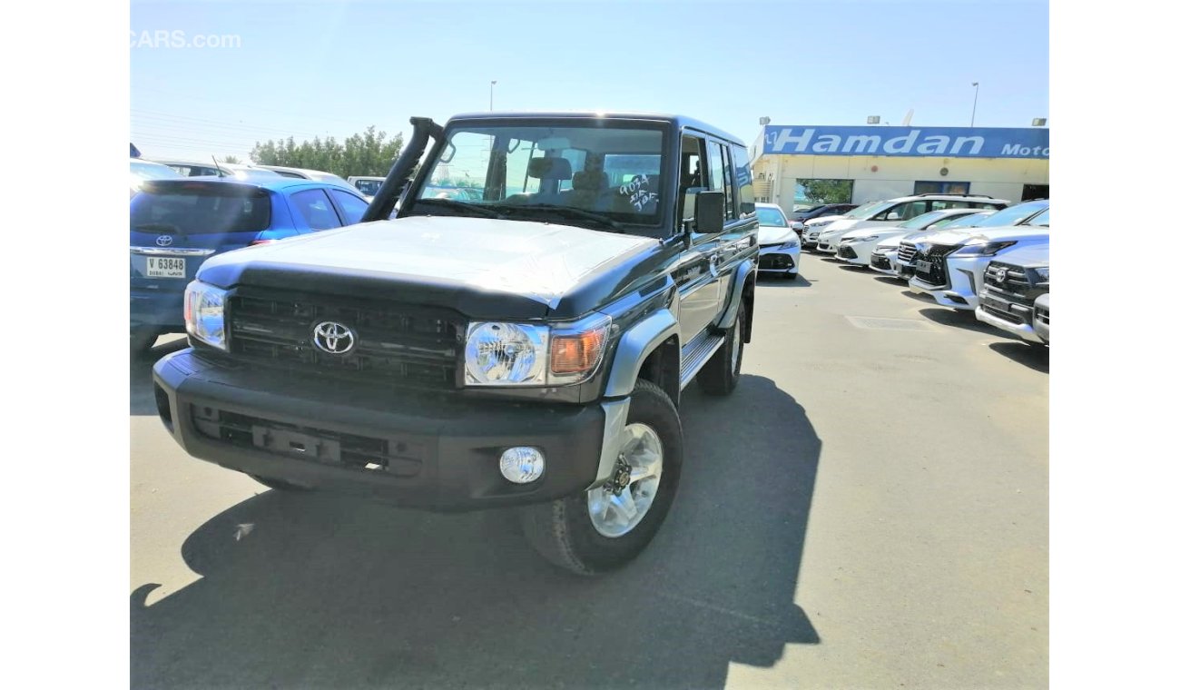 Toyota Land Cruiser Pick Up hard top  diesel 5 doors