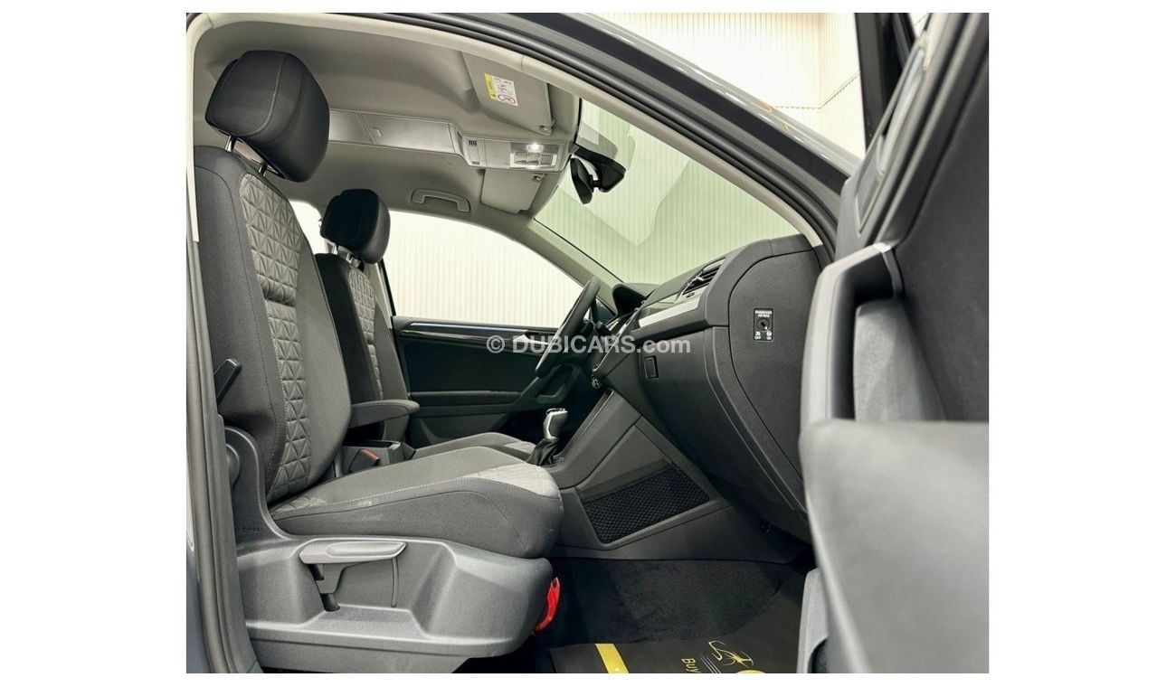 Volkswagen Tiguan 2023 Volkswagen Tiguan SE 4Motion, June 2026 Volkswagen Warranty, Very Low Kms, GCC