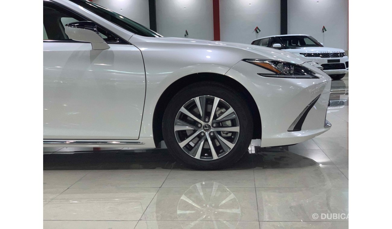 Lexus ES350 MY2019 ( Warranty & Vat)