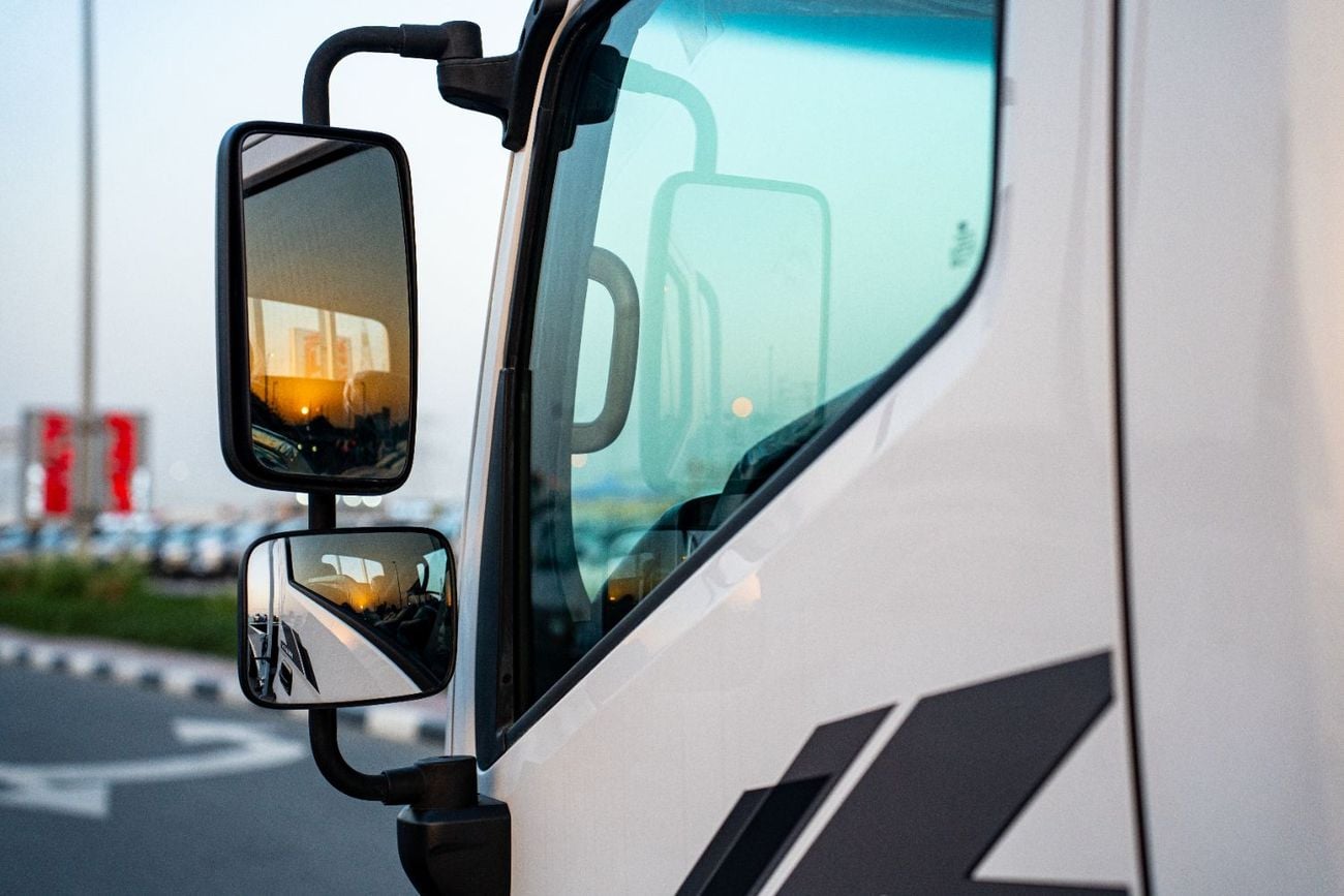 هيونداي HD 72 HYUNDAI MIGHTY EX8 CARGO TRUCK 2025 EX8 4x2  Manufacture