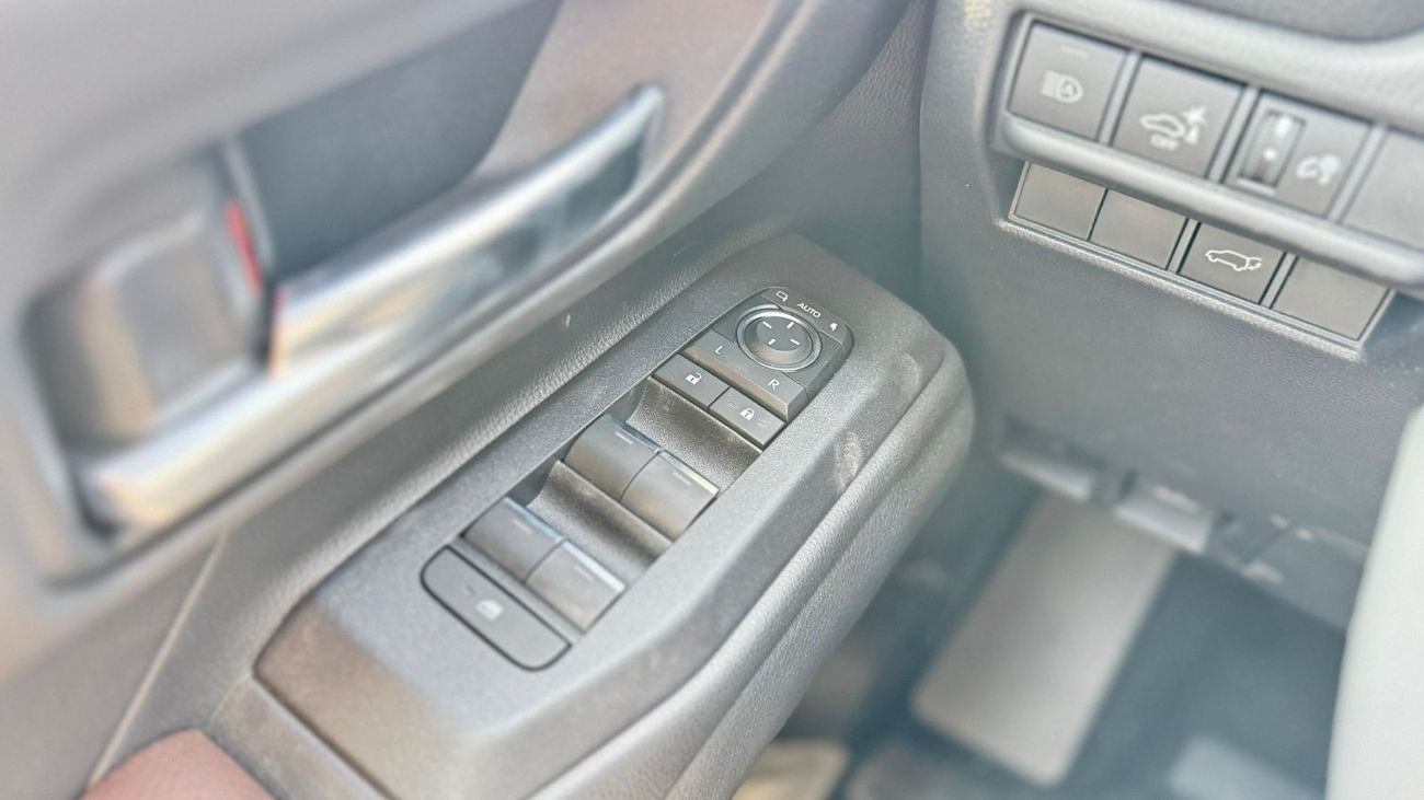 تويوتا برادو Toyota Prado 2024, petrol engine 2.4L 7seats Automatic gear,white colour 2