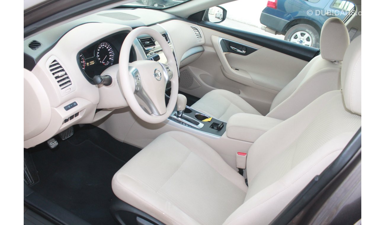 Nissan Altima 2.5L SV 2015 MODEL WITH REAR CAMERA
