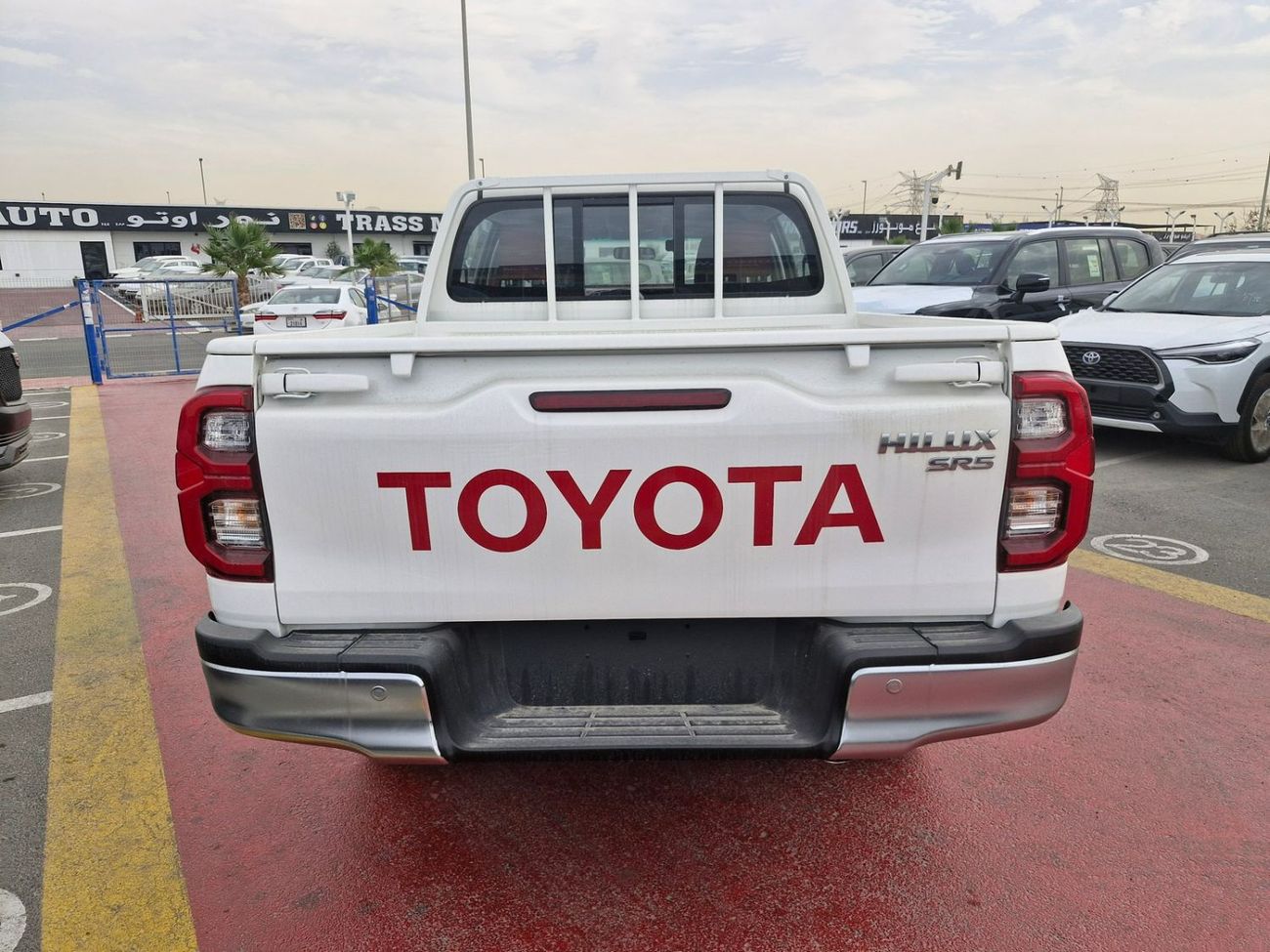 تويوتا هيلوكس GLX 2.7L Double Cab Utility 4WD M/T