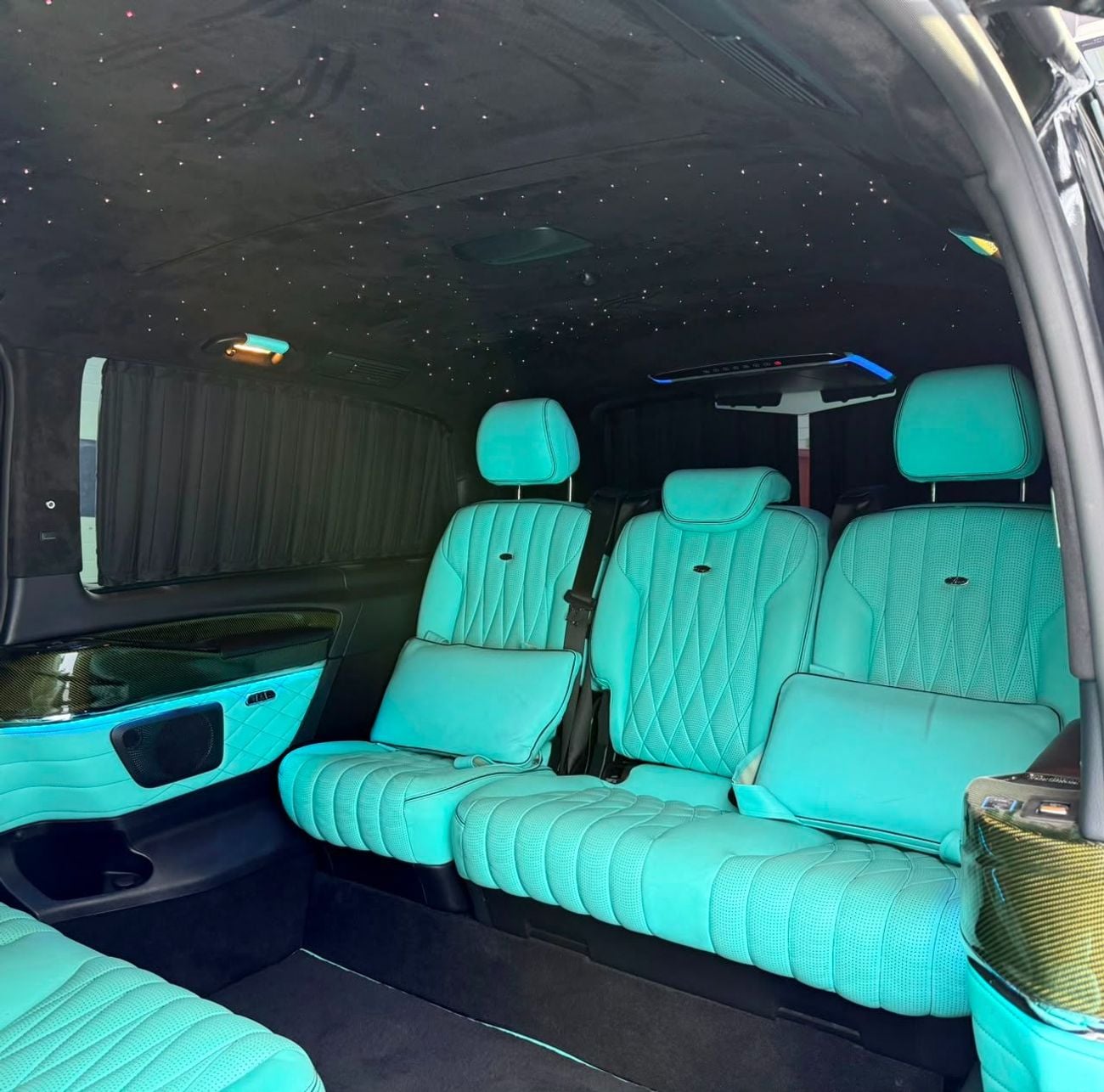 Mercedes Benz V 250 LUXURY 2024 Mercedes-Benz V250, AutoGuard Warranty, Excellent Condition, GCC Specs.