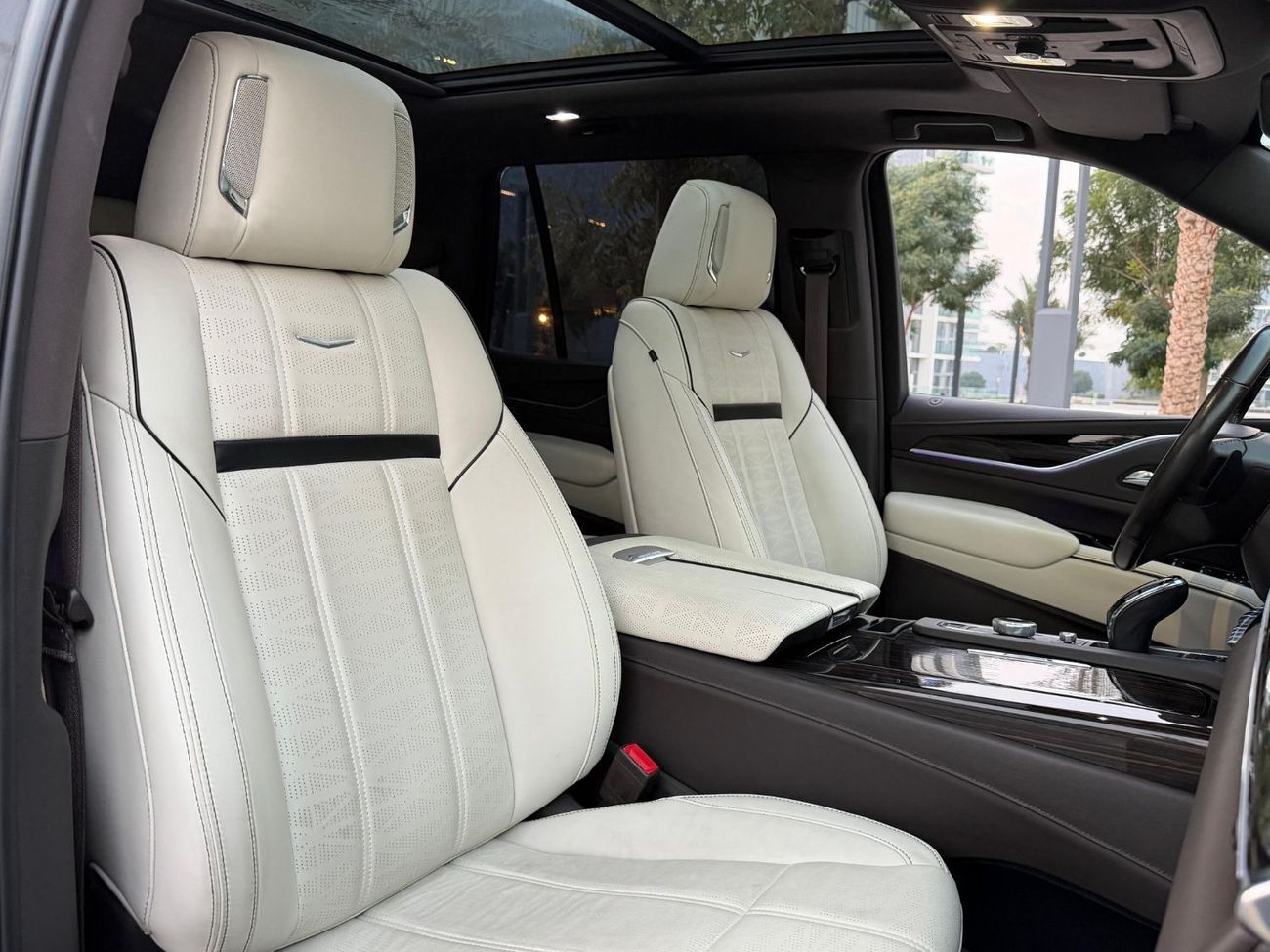 كاديلاك إسكالاد Premium Luxury 6.2L 4WD