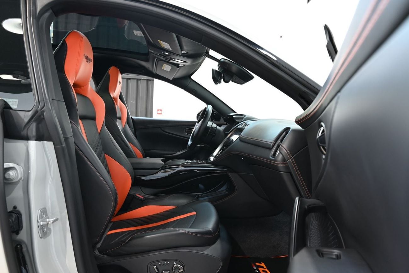 Aston Martin DBX 707 2023 Aston Martin DBX 707, Service History, 1 Year Warranty