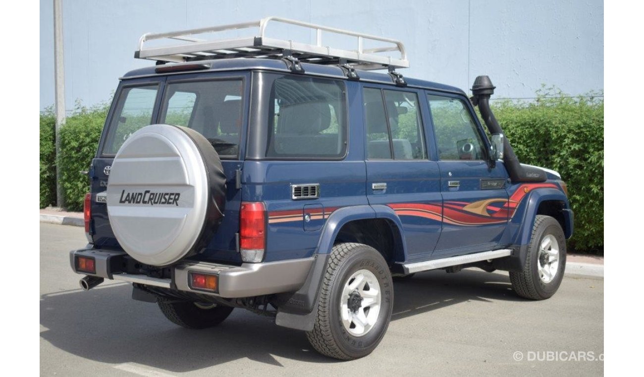 Toyota Land Cruiser 76 SPECIAL UNIT DIESEL 4.5L Blue with Winch- diff lock