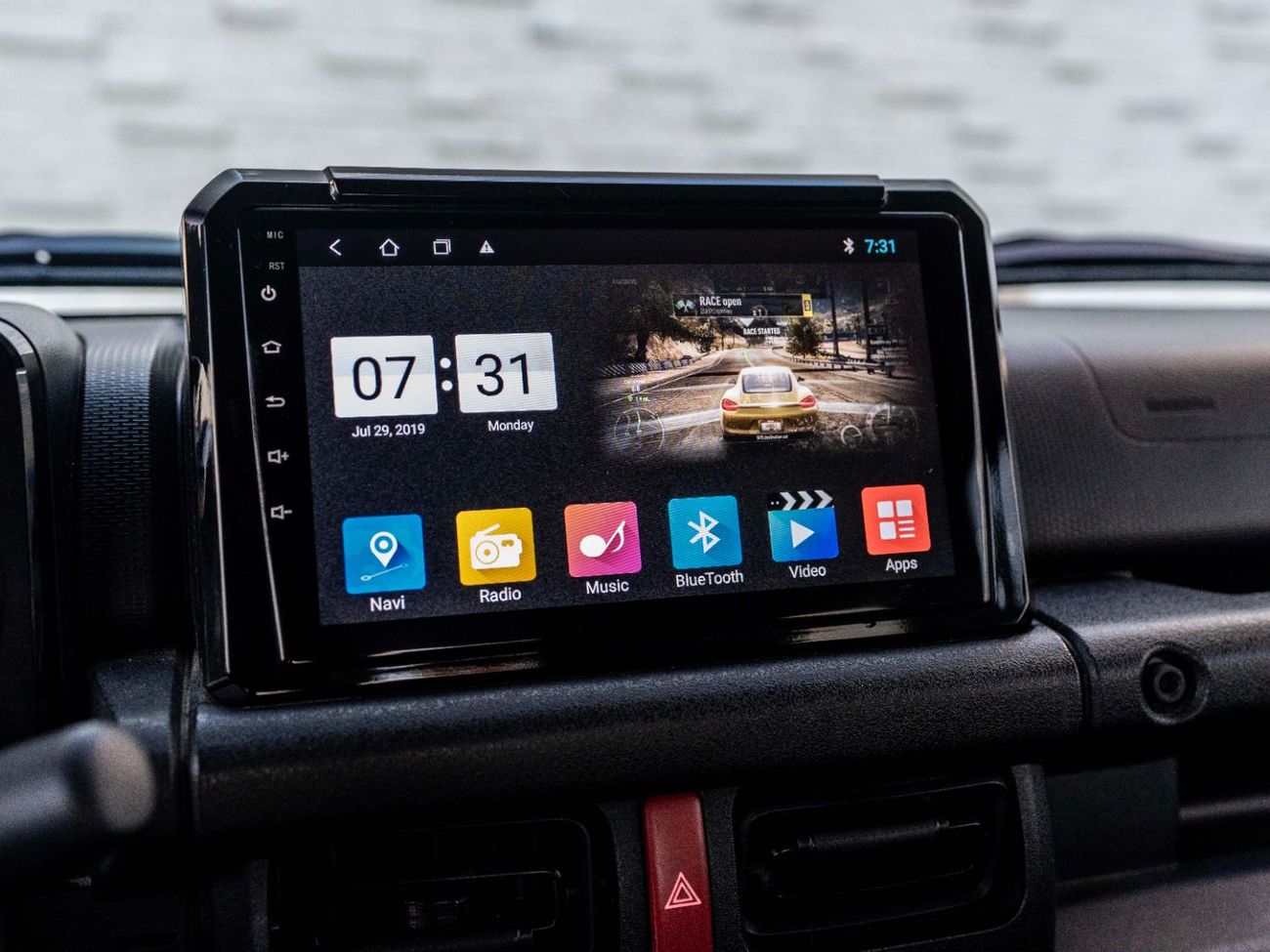 سوزوكي جيمني 1.5L GL (M/T)