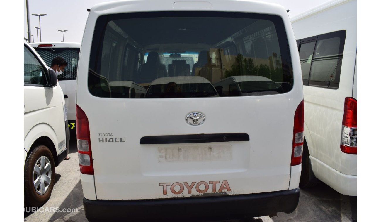 Toyota Hiace GL - Standard Roof Toyota Hiace Van, model:2014. Only done 81000 km