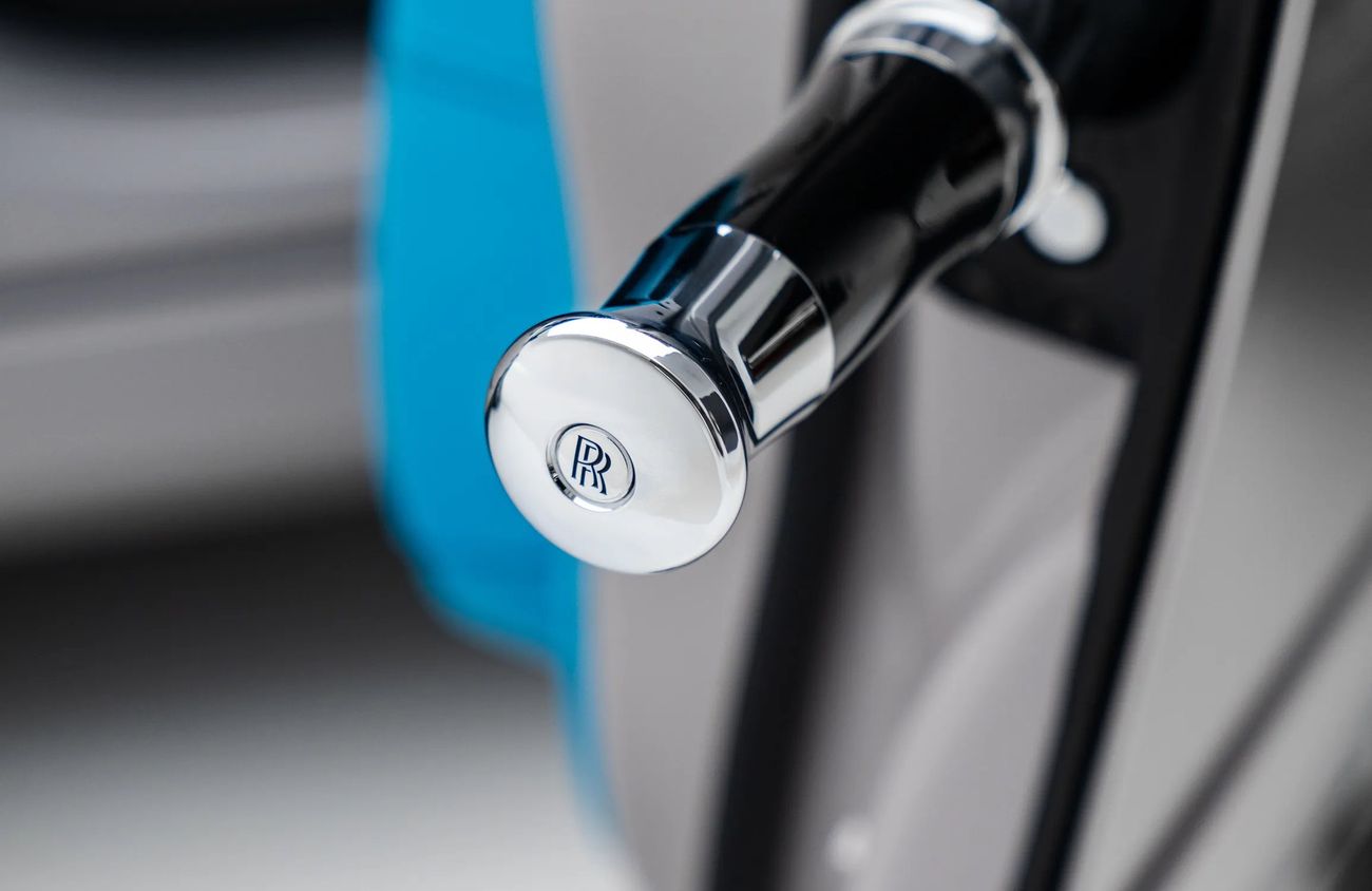 Rolls-Royce Cullinan 6.75L V12 Twin-Turbocharged Engine