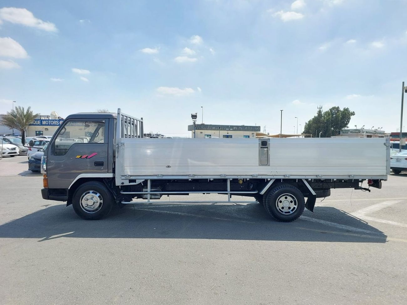 Mitsubishi Fuso Canter MITSUBISHI CANTER TRUCK RHD 1990 MODEL 3.9 L DIESEL MANUAL(PM40451)