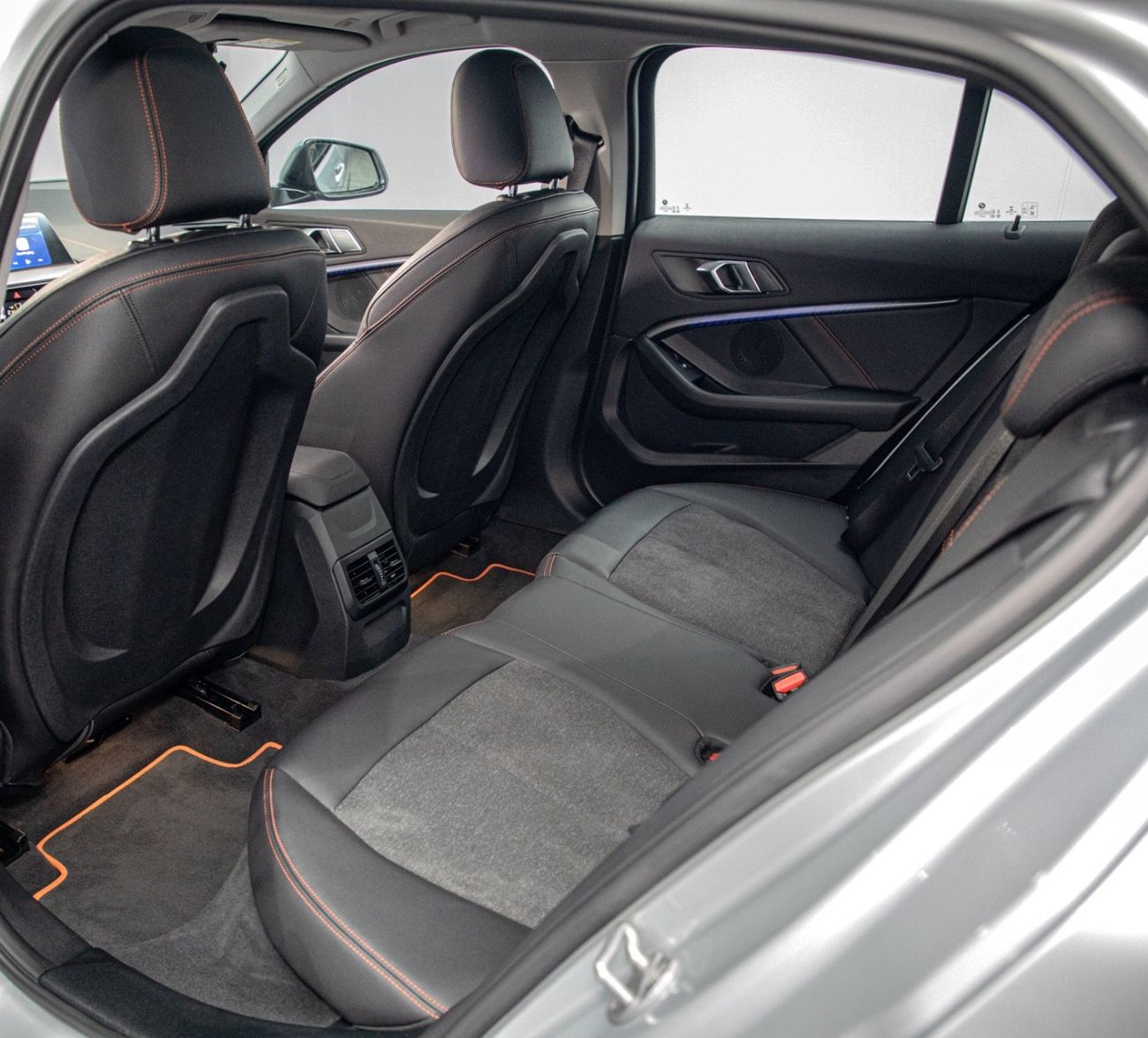 بي أم دبليو 120i Sport 2.0L