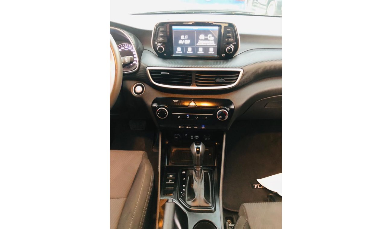 Hyundai Tucson 1.6L, PUSH START, DVD,GPS,ALLOY WHEELS