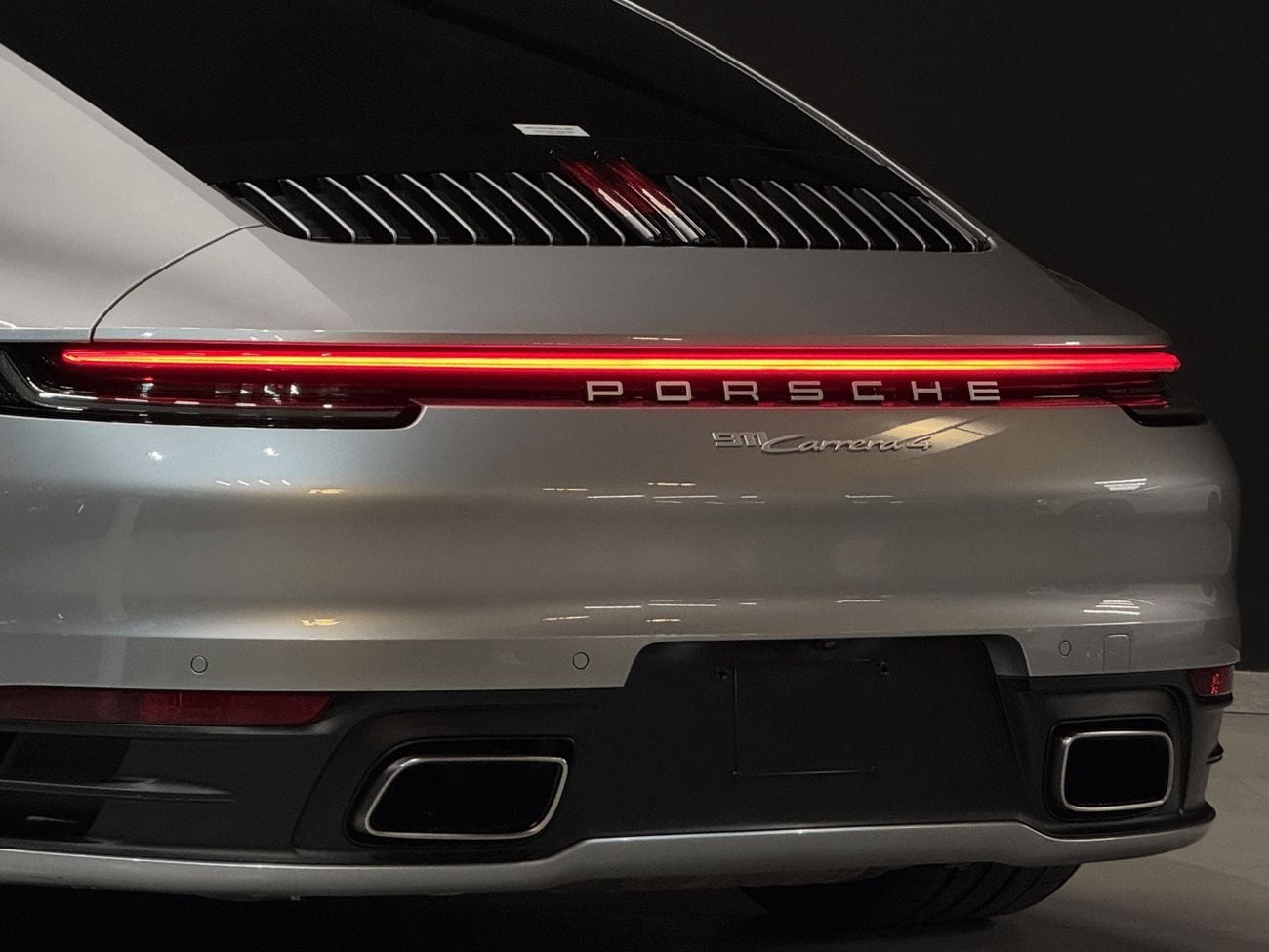 بورش 911 carrera 4