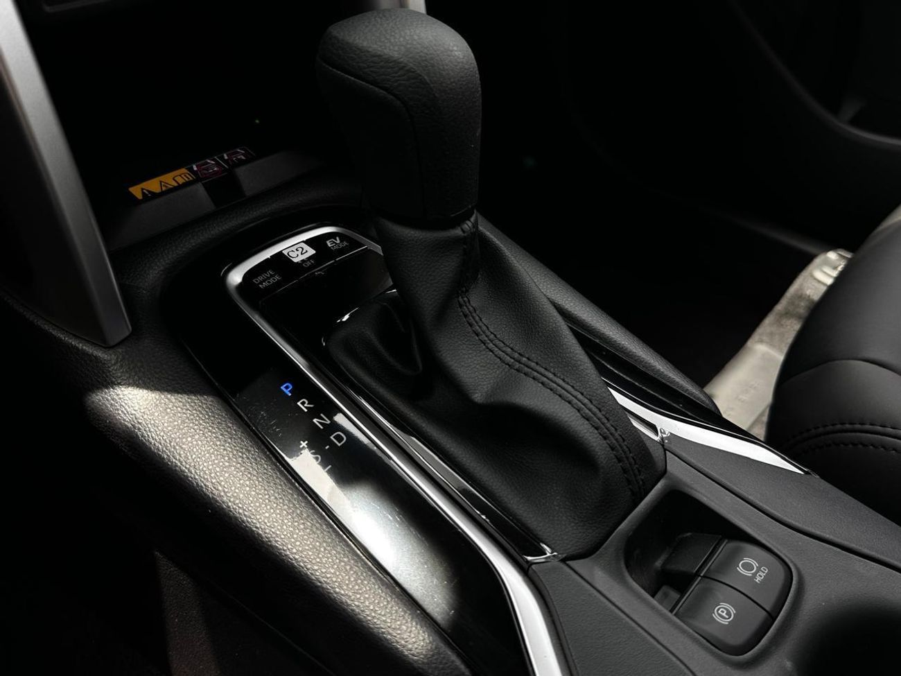 Toyota Corolla Cross TOYOTA COROLLA CROSS LUXURY EDITION 2025 (COLOR AVAILABILITY : WHITE, BLACK, GREY, SILVER)