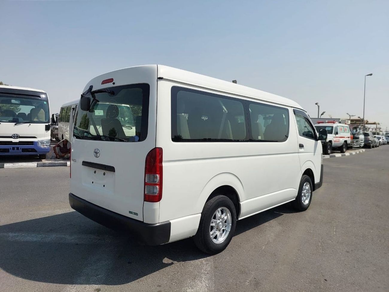 تويوتا هاياس TOYOTA HIACE WAGON VAN 2014  RHD 2.7 L PETROL AUTOMATIC (PM019787)