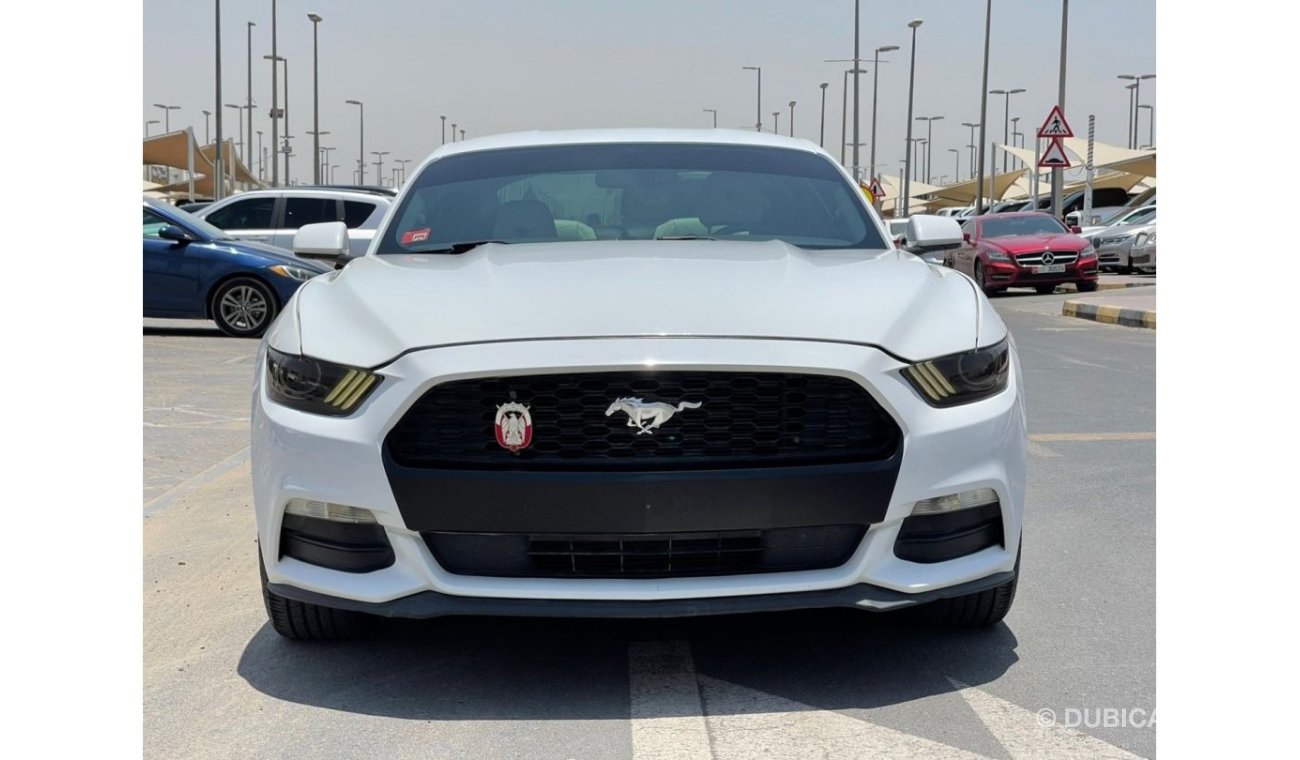 Ford Mustang Premium Premium 2015 model, American import, 6 cylinders, cattle 160000 km