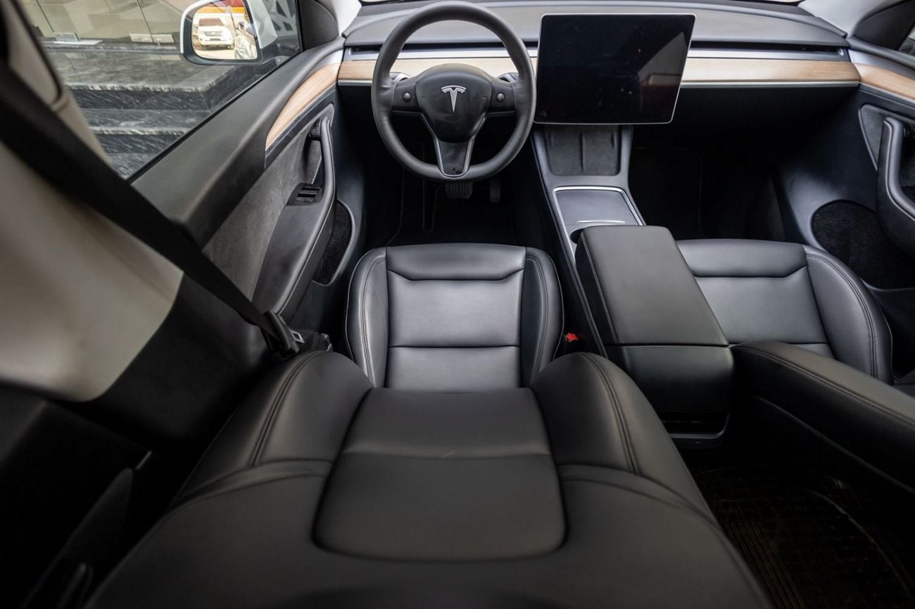 Tesla Model Y Real-Wheel Drive Tesla Model Y Standard Range 2023 GCC specs for 1,563.00 AED monthly