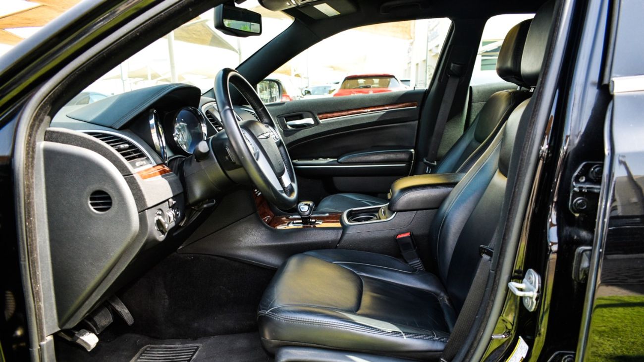 Chrysler 300C Import SRT No. 2 cruise control without accidents, fingerprint, electric mirrors, cruise control, in