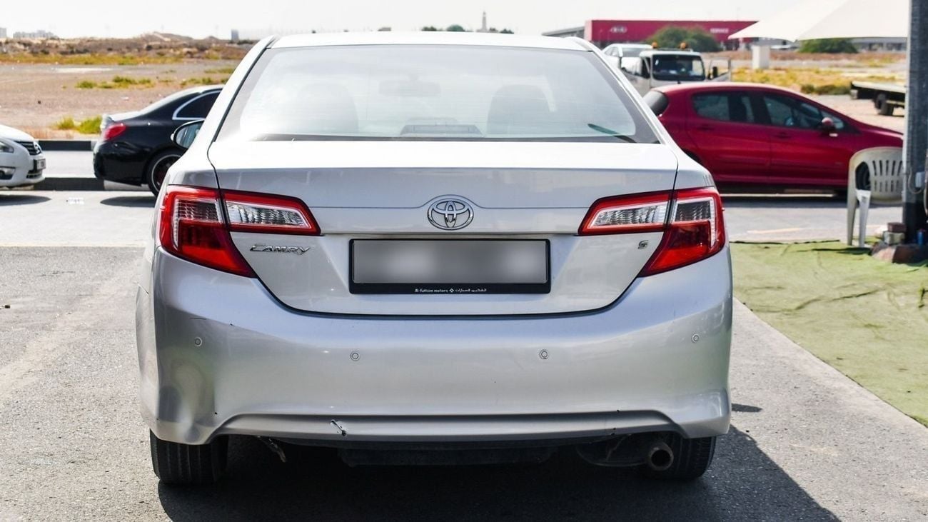 Toyota Camry S