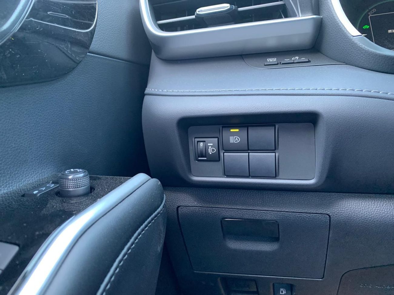 Toyota Highlander 2.5L HYBRID LUXURY 7 SEATS CHINESE OPTION