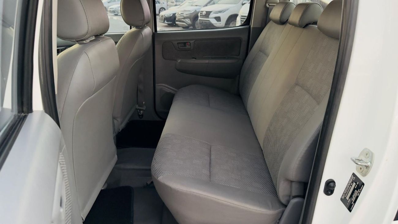 Toyota Hilux DOUBLE CABIN | PREMIUM ARB BULL BAR INSTALLED | 3.0L DIESEL | RHD | 2011 | AIR SNORKEL