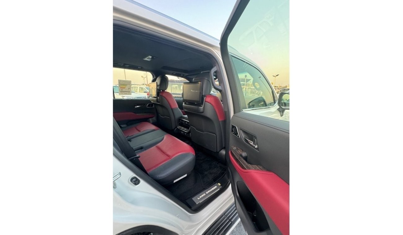 تويوتا لاند كروزر LAND CRUISER VXR 3.5 409TT WHITE COLOR INTERIOR RED