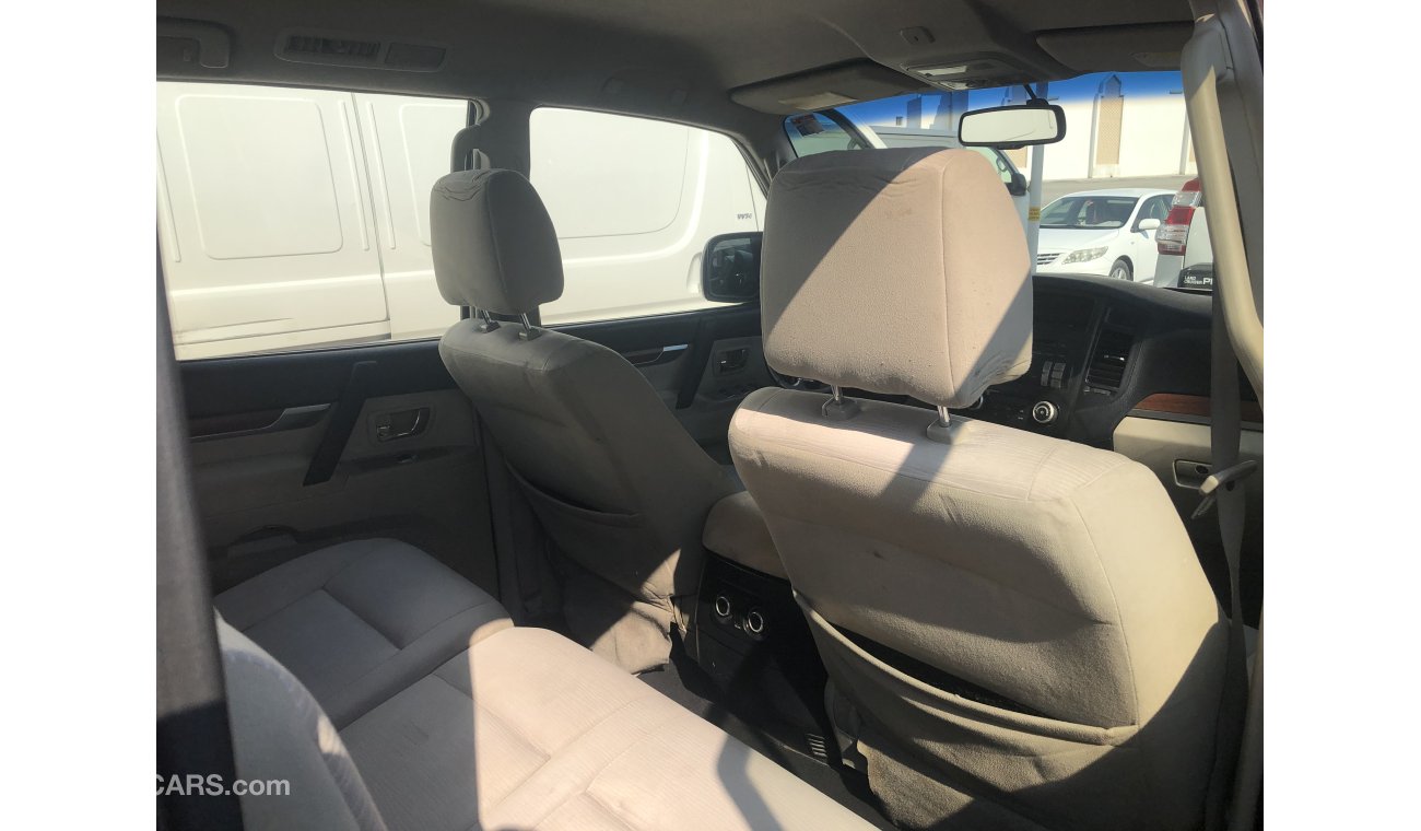 ميتسوبيشي باجيرو Mitsubishi Pajero Gls,model:2009.Excellent condition