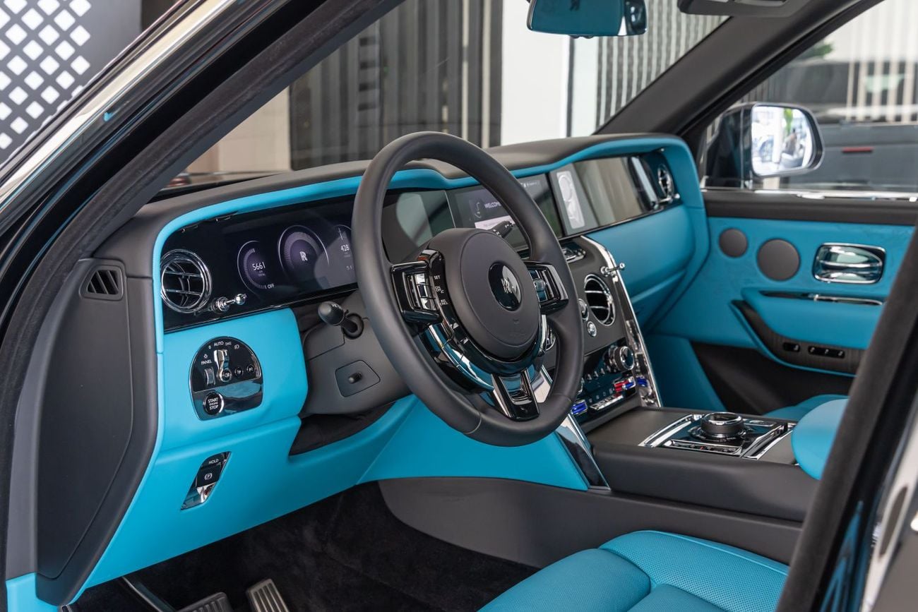 Rolls Royce Cullinan ROLLS-ROYCE CULLINAN | WARRANTY AVAILABLE PITSTOP 360AGMC | SILVER BADGE | BESPOKE TURQUOISE LEATHER