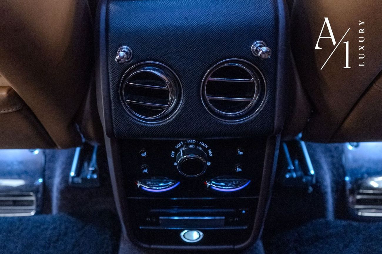 رولز رويس كولينان 2020 Rolls Royce Cullinan Mansory, Warranty, Certificate Available, Full Options, VIP Seats, GCC