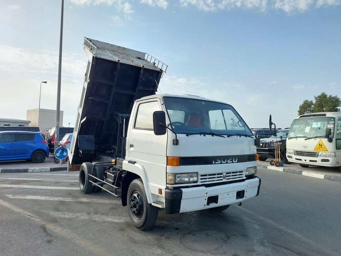 Isuzu Juston (RAMADAN OFFER) ISUZU JUSTON TRUCK RHD 1993 MODEL 7.2 L DIESEL MANUAL(PM08700)