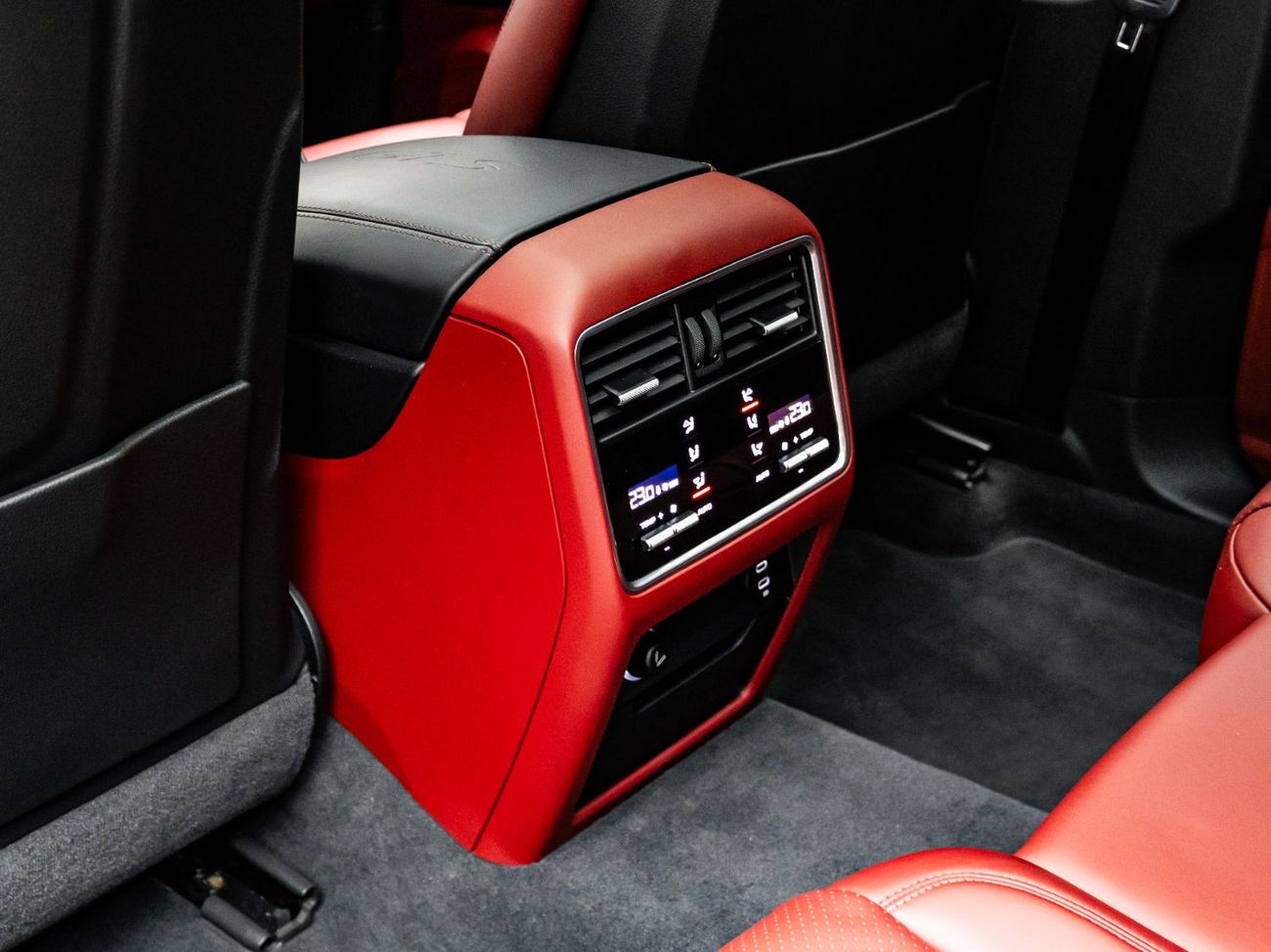 Porsche Cayenne GTS 4.0L (455 HP) 2022 Porsche Cayenne GTS Coupe, March 2027 Porsche Warranty, Full Service History,