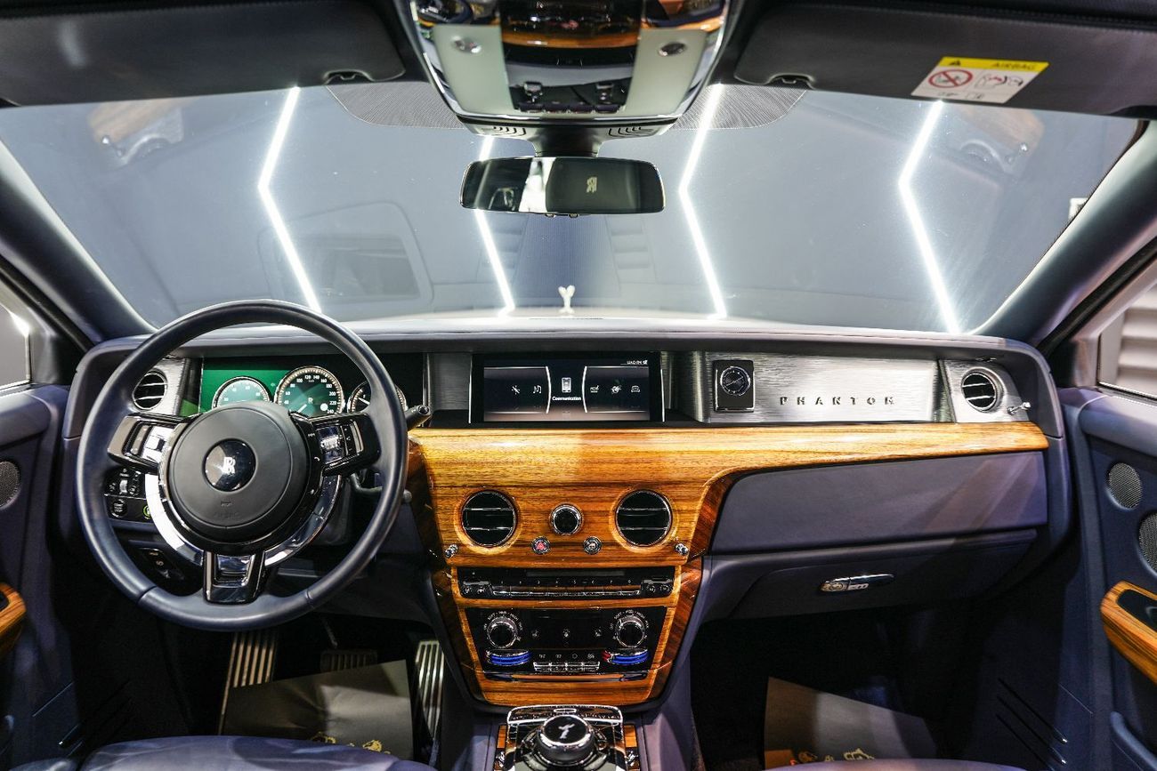 Rolls-Royce Phantom Std 6.8L 2022 Rolls Royce Phantom, Rear-Seat Entertainment, Starlight Headliner, Dealer Warranty!!