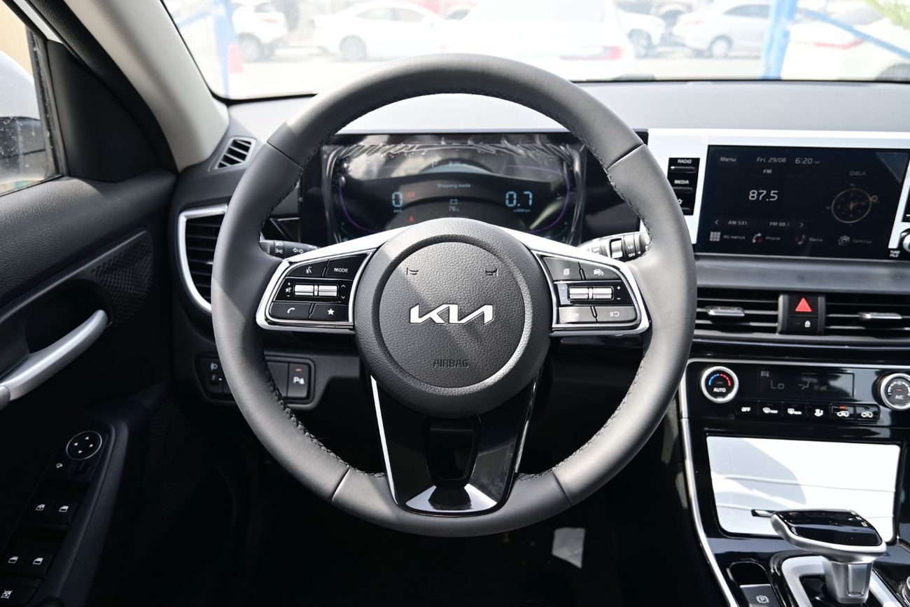 كيا سيلتوس Kia Seltos 1.5L Petrol, Color White, Model 2025