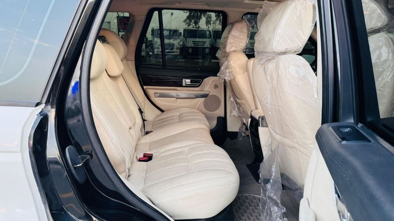 Land Rover Defender EXCELLENT CONDITION | SUNROOF | 2011 | LHD | 3.0L PETROL